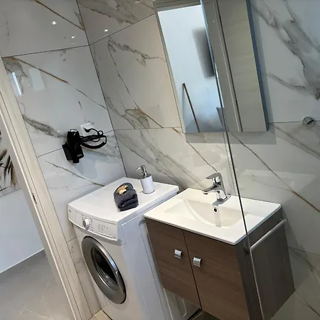 Elision Skála Marión